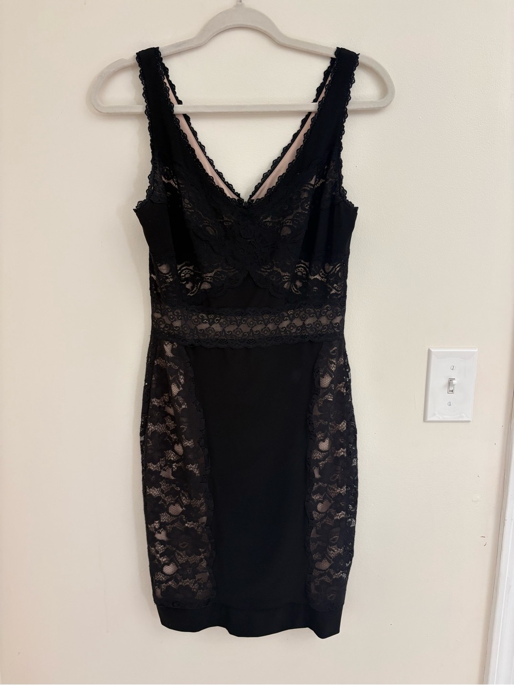 Betsy & Adam Style Black Lace Cocktail Dress Size 4 Sheath Evening Party Dress
